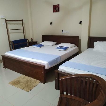 Under Water Safaris And Resort Uppuveli Exterior photo