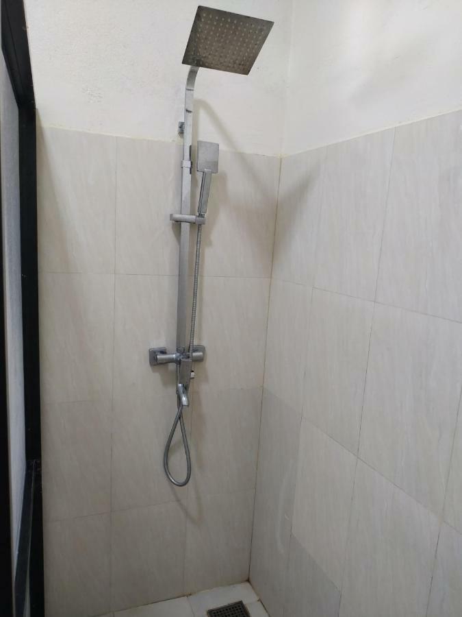 Under Water Safaris And Resort Uppuveli Exterior photo