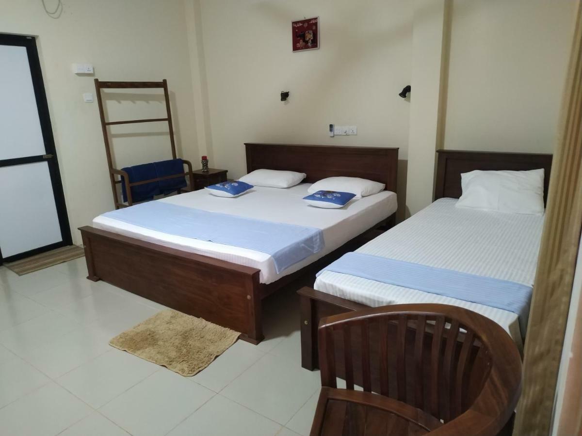 Under Water Safaris And Resort Uppuveli Exterior photo
