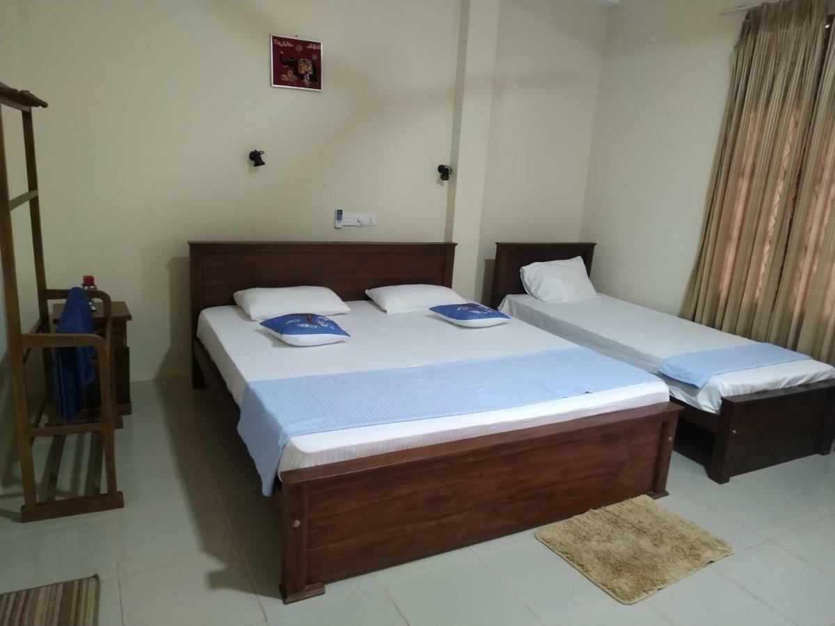 Under Water Safaris And Resort Uppuveli Exterior photo